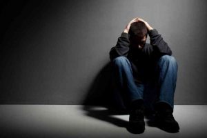11 Ways to Identify a Depressed Person